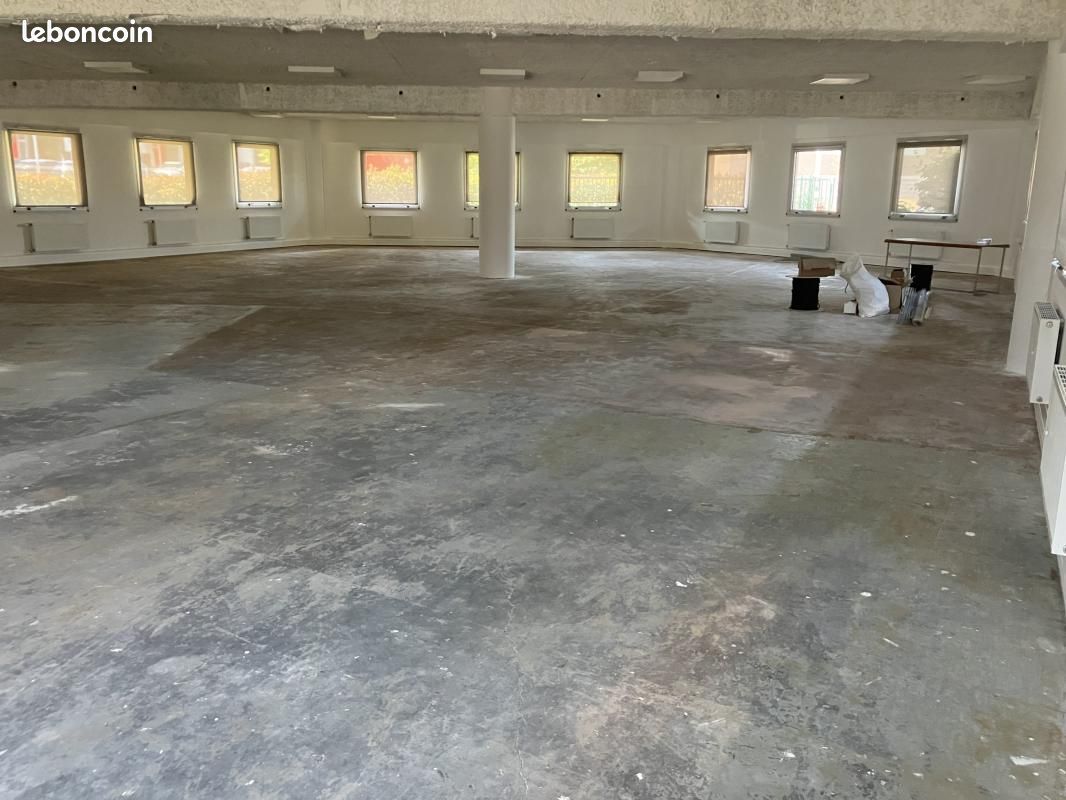 Local bureaux 789 m² (image 13)