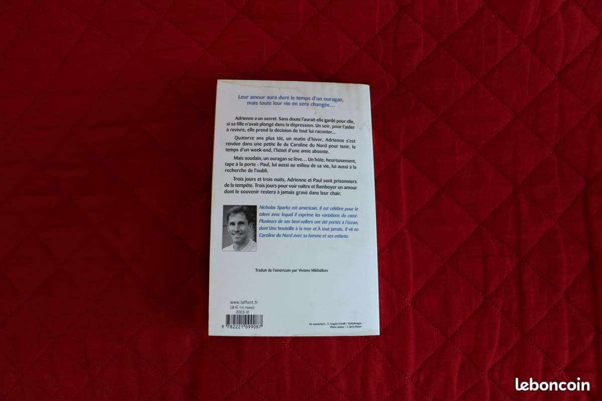 Livre "Le temps d'un ouragan" - Nicholas sparks - Très bon état (image 2)