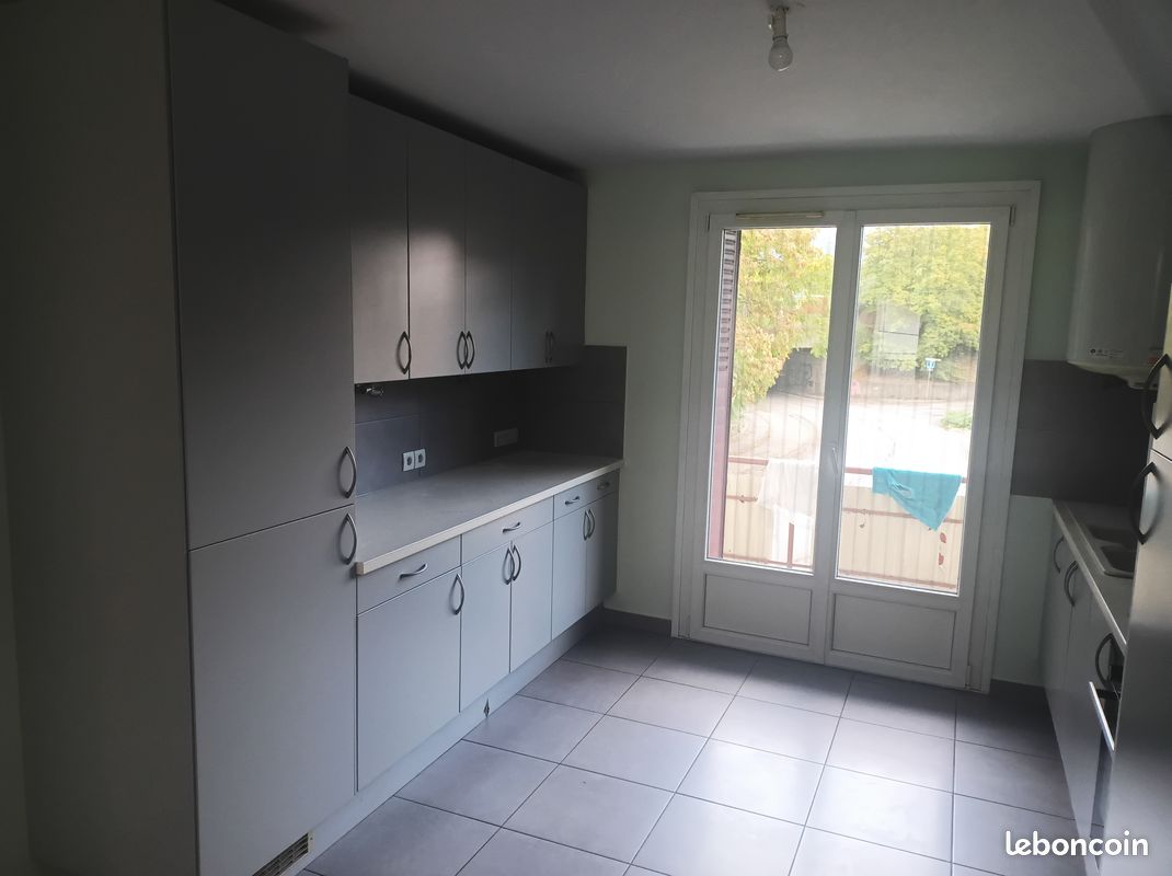 Appartement 3 pièces 64 m² · à Chambéry · 64 m² · 855 €/mois