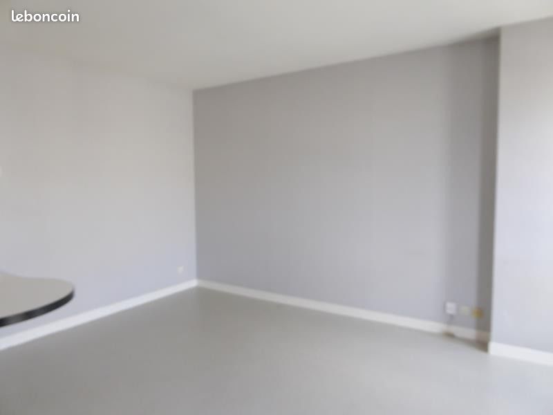 Studio 1 pièce 34 m² - Poitiers 86000 (image principale 2)