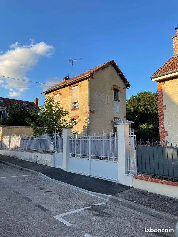 Maison 4 pièces 84 m² · à Sainte-Savine · 84 m² · 1 250 €/mois