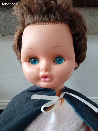 Poupée bella des années 1950 de 60 cm blonde aux yeux bleus