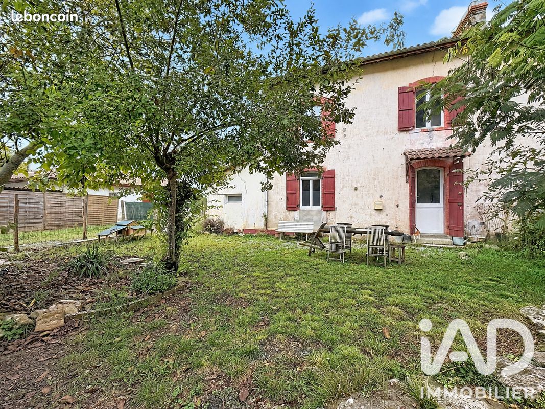 Appartement 6 pièces 121 m² · à Urcuit · 121 m² · 290 000 €