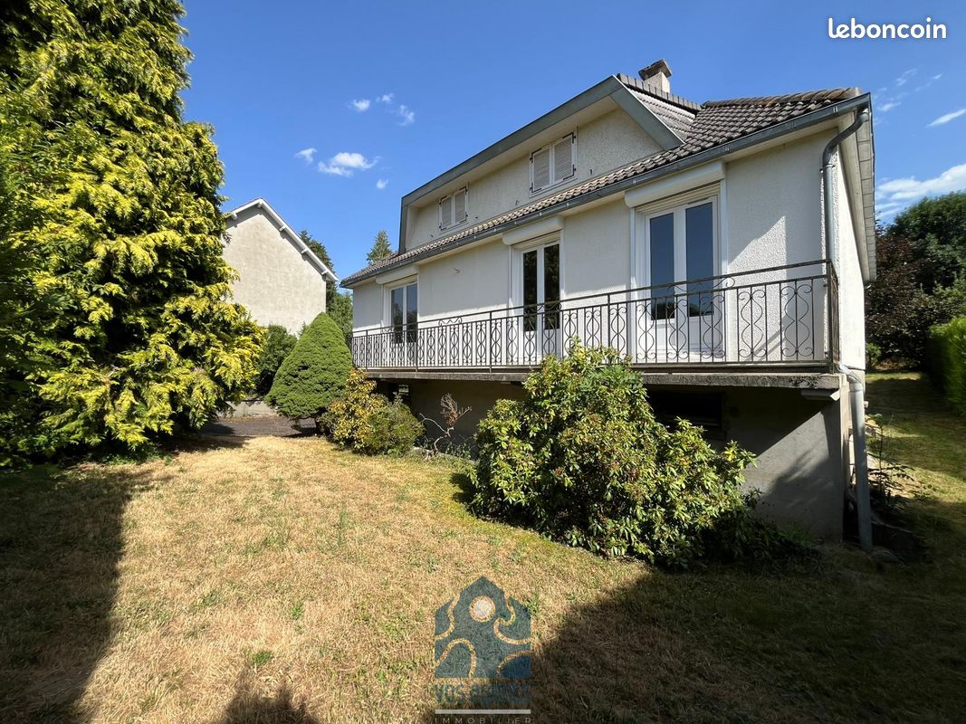 Maison 4 pièces 103 m² · à Manzat · 103 m² · 137 800 €