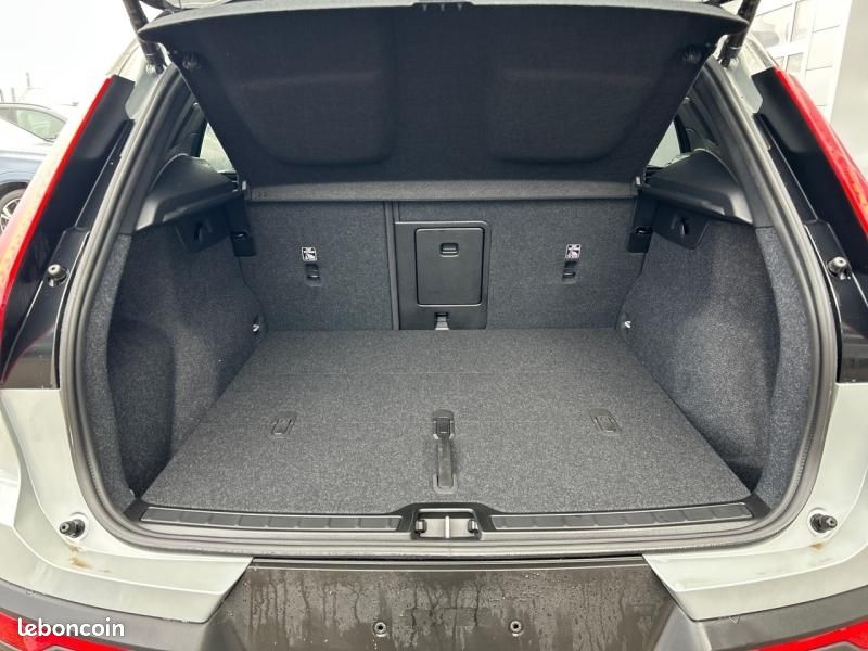 Volvo EX40 Single Extended Range 252ch Plus (image 19)