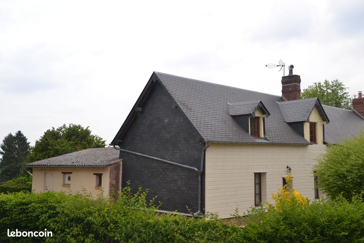 Maison 3 pièces 75 m² · à Les Hogues · 75 m² · 775 €