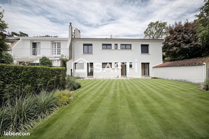 Propriété 7 pièces 140 m²