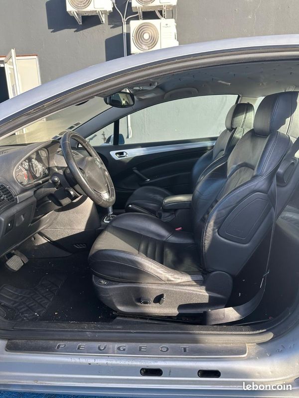 Peugeot 407 COUPE 2.7 HDI GRIFFE (image 8)
