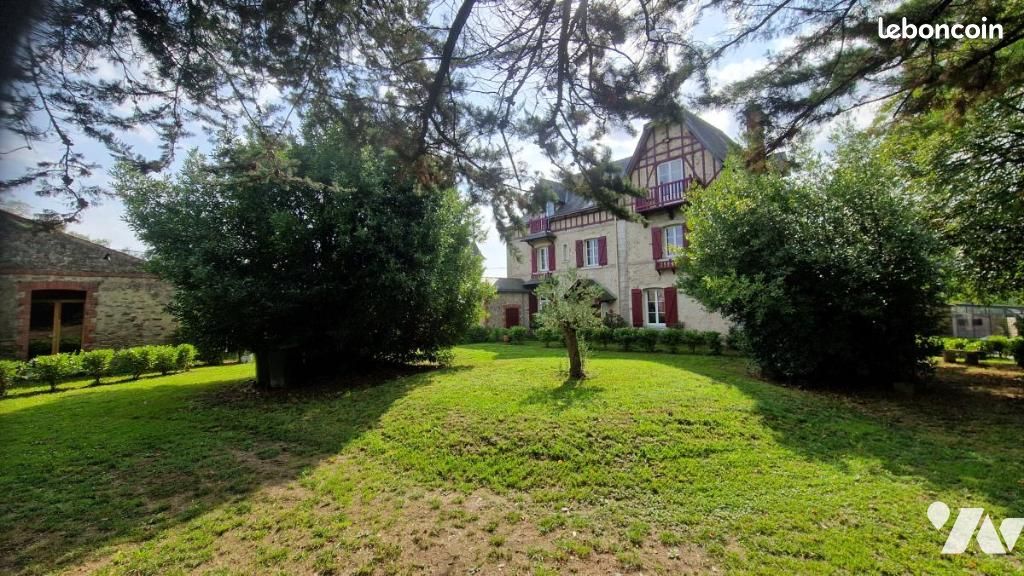 Maison 7 pièces 266 m² · à Saint-Michel-Chef-Chef · 266 m² · 825 000 €