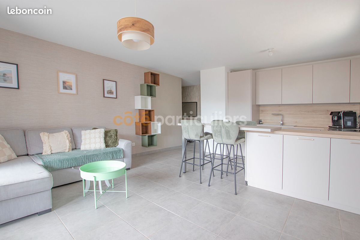 Appartement 4 pièces 76 m² · à Cessy · 76 m² · 2 200 €