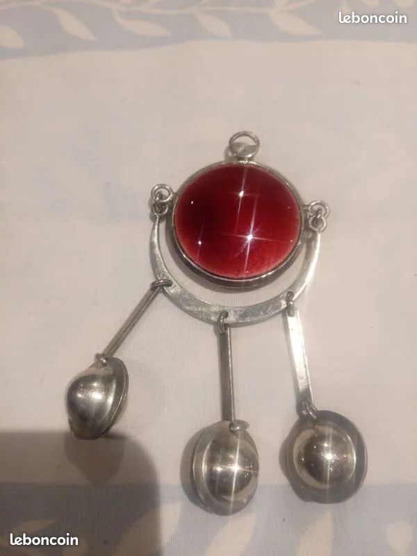 Pendentif (image 1)