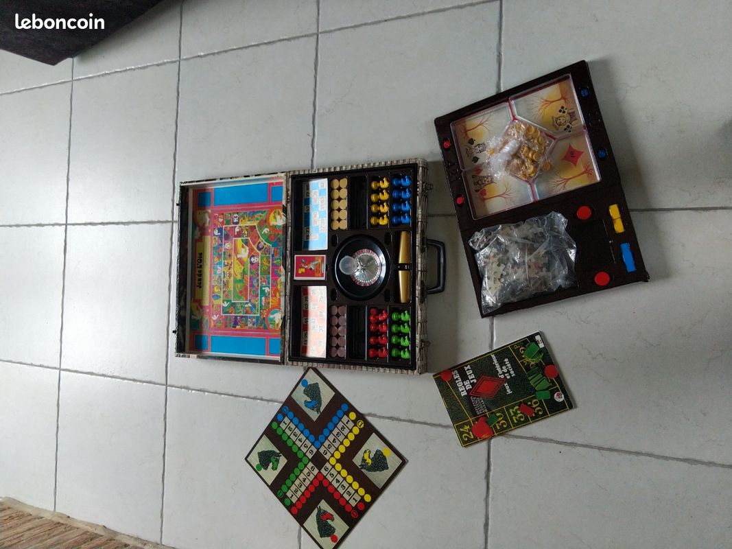 Malette de jeux vintage années 70 (image 1)