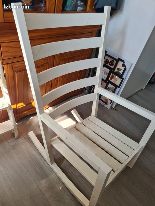 Rocking chair (image 2)