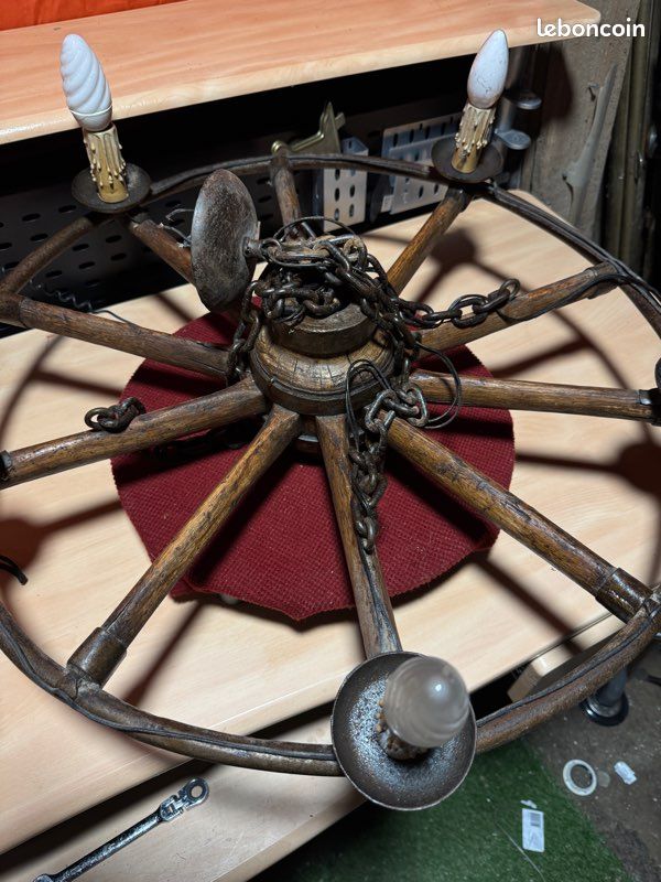 Lustre rustique en bois et fer forgé – esprit roue de chariot XIXᵉ (image 10)
