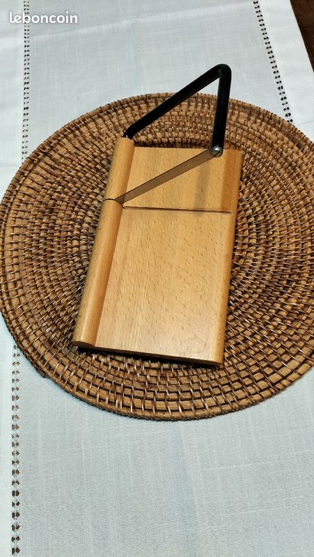 Petite trancheuse à fromage (image 1)