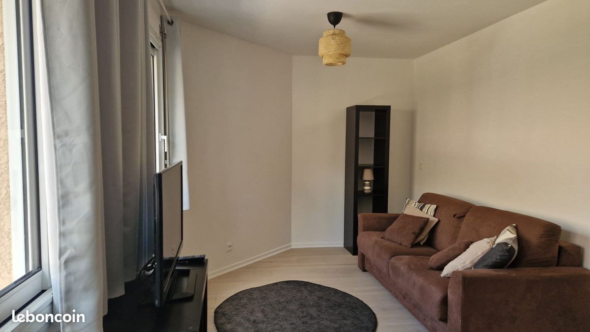 Appartement 1 pièce 28 m² · à Divonne-les-Bains · 28 m² · 940 €/mois