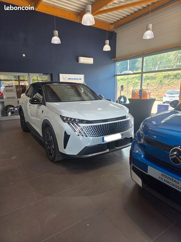 PEUGEOT 3008 1.2 HYBRID 136ch e-dcs6 GT (image 1)