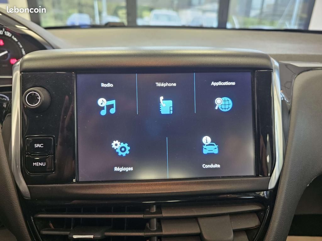 PEUGEOT 208 1.2i PureTech 12V - 82 BERLINE Active PHASE 2 (image 17)