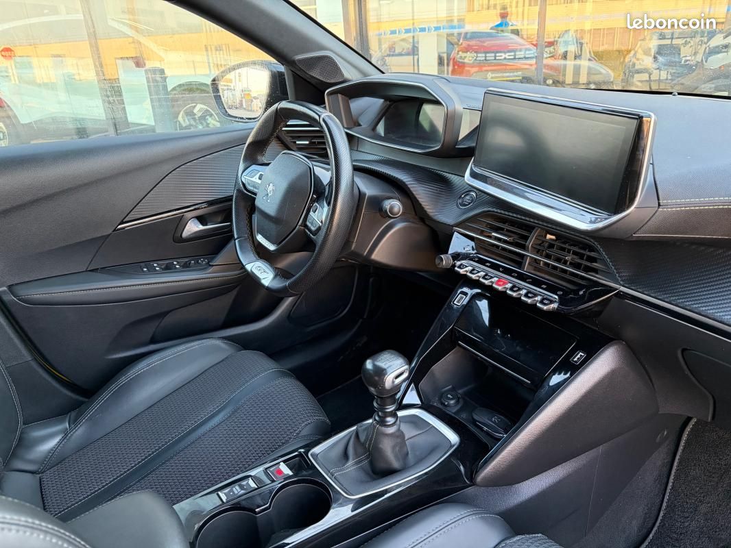 Peugeot 208 1.5 BLUEHDI 100 GT HDI CH GT-LINE (image 3)