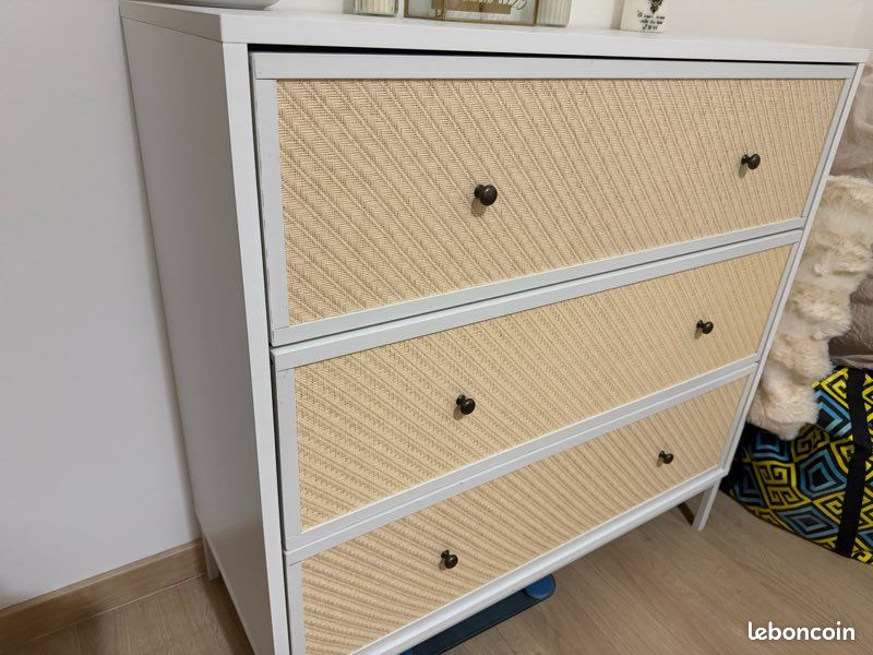 Commode (image 1)