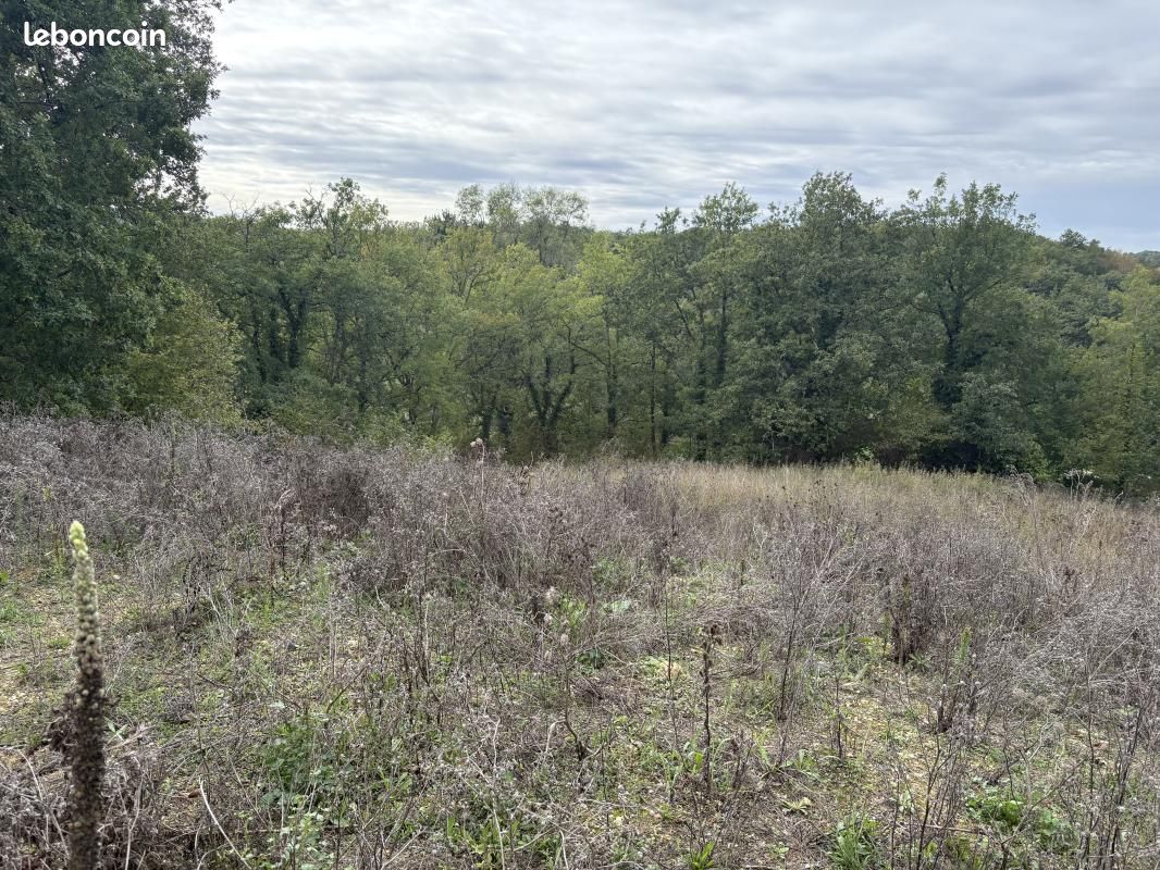 Terrain 842 m² · à Croignon · 73 000 €