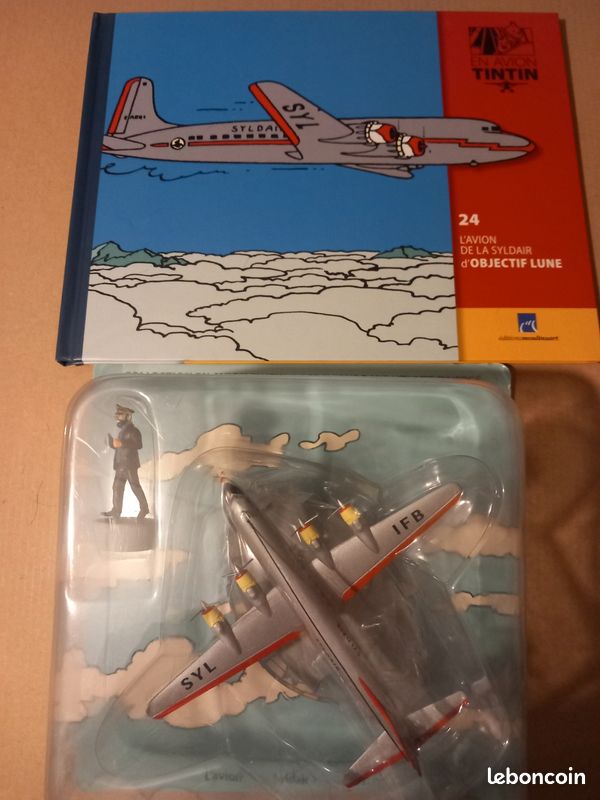 L'avion de la Syldair d'objectif lune 24 (2014) - Tintin