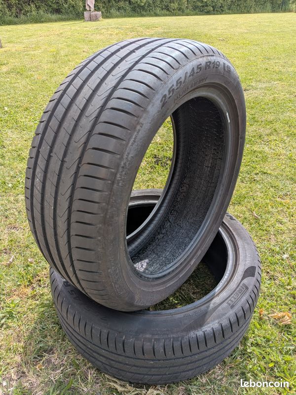 255/45 r19 100v (image 2)