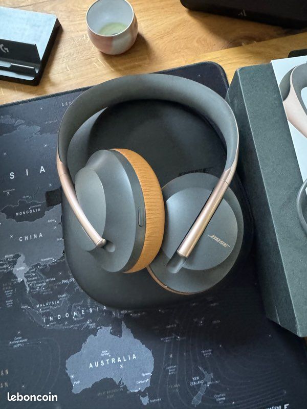 Casque Bose noise cancelling 700 charging case limited edition