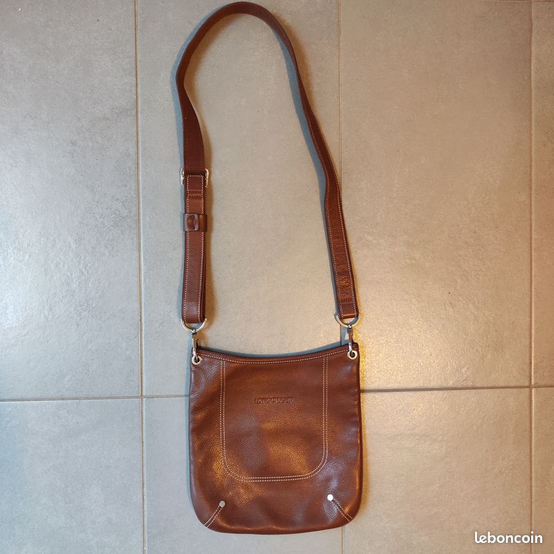 Sac bandoulière cuir femme Longchamp Accessoires Bagagerie