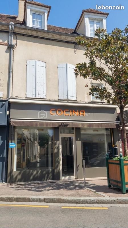 Immeuble 5 pièces 181 m² · à Sens · 181 m² · 212 000 €