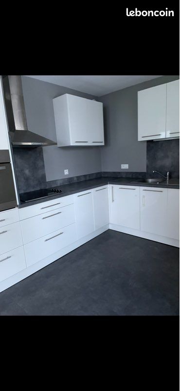 Appartement 3 pièces 95 m² · à Charmes · 95 m² · 695 €
