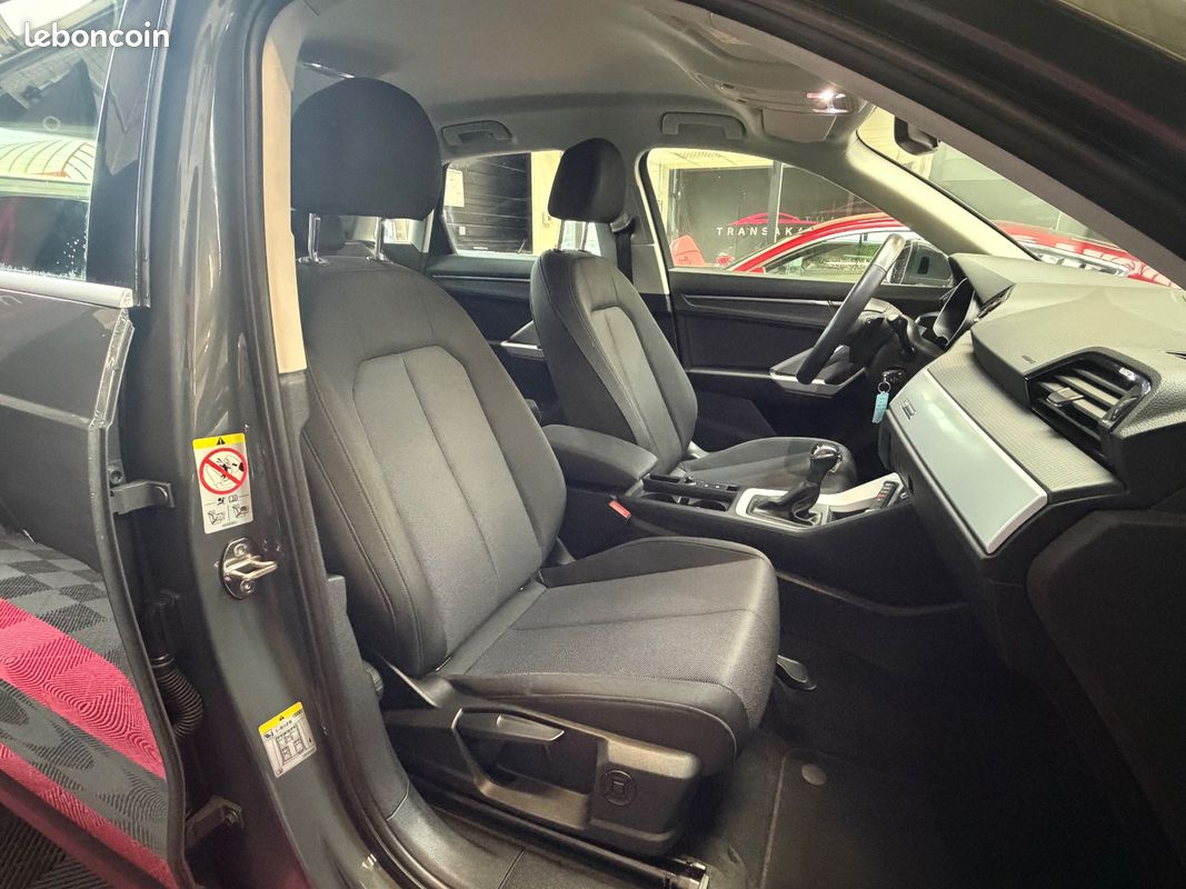 AUDI Q3 35 TFSI 150 ch S tronic 7 Business line (image 17)