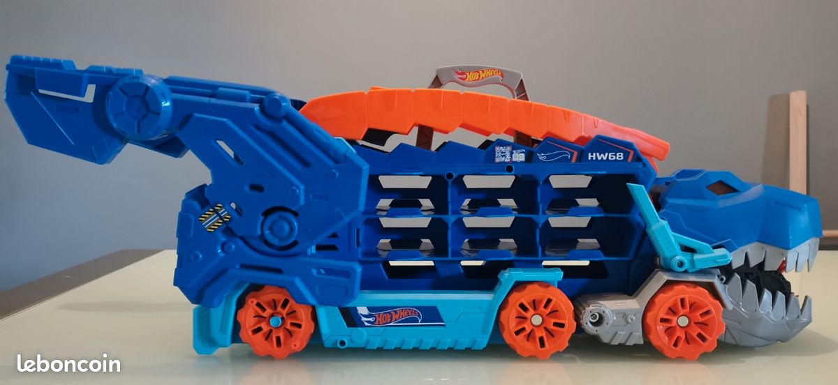 Hot wheels - Mega transporteur Dino (image 1)