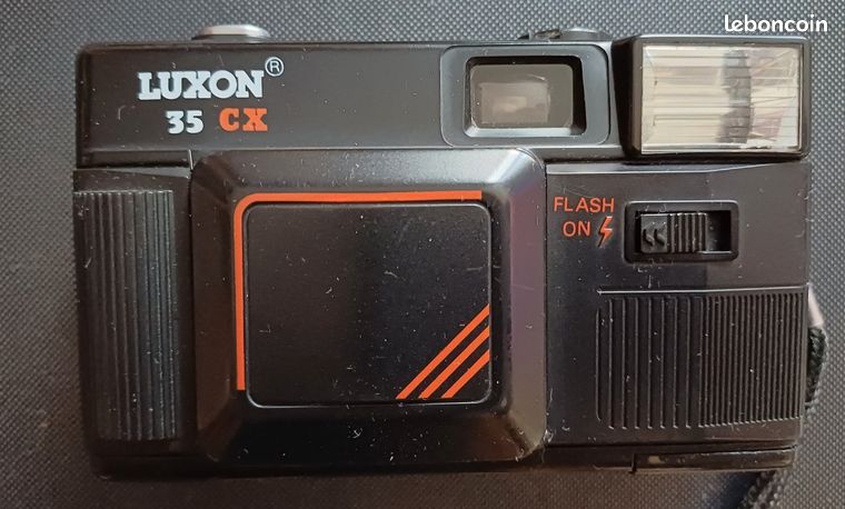 Appareil Photo Vintage Luxon 110 EF Avec Flash – Parfait Pour La Collection Ou La Déco