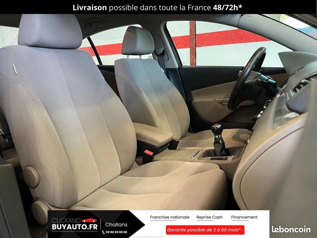 Volkswagen Passat 2.0 TDI 140 CV / SUIVI D'ENTRETIEN COMPLET / DITRIBUTION, VIDANGE FAITE / GARANTIE (image 28)
