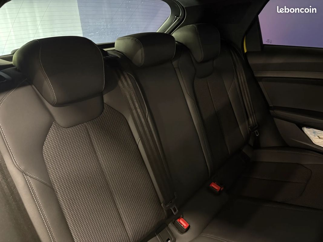 AUDI A1 Sportback 30 TFSI 116ch line S tronic 7- Apple CarPlay - Caméra de recul - Sièges sport (image 18)
