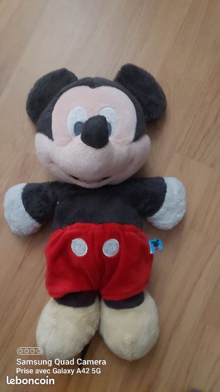 Peluche doudou MICKEY Disney (image 1)
