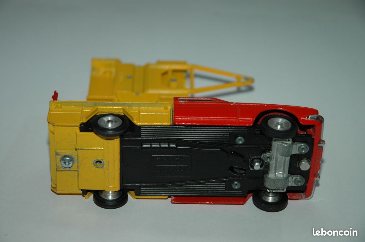 Solido démontable Pick-up rouge et jaune 1/32 (image 4)