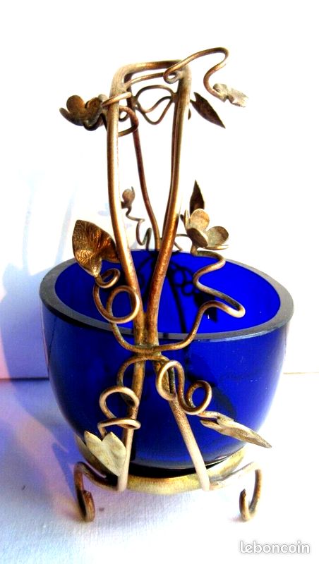 Baguier Napoléon III, Panier vide-poche en verre bleu cobalt, armature laiton (image 2)