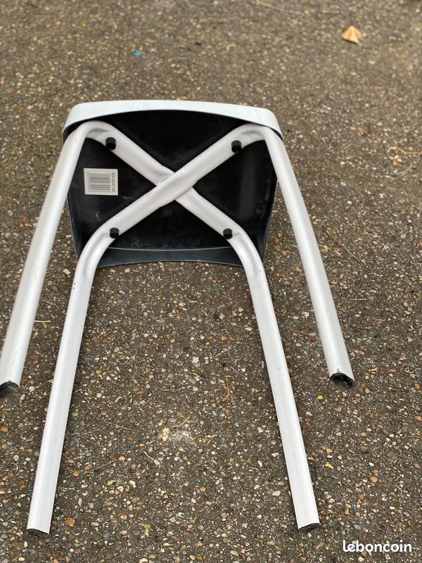 Tabouret blanc en plastique et acier (image 5)