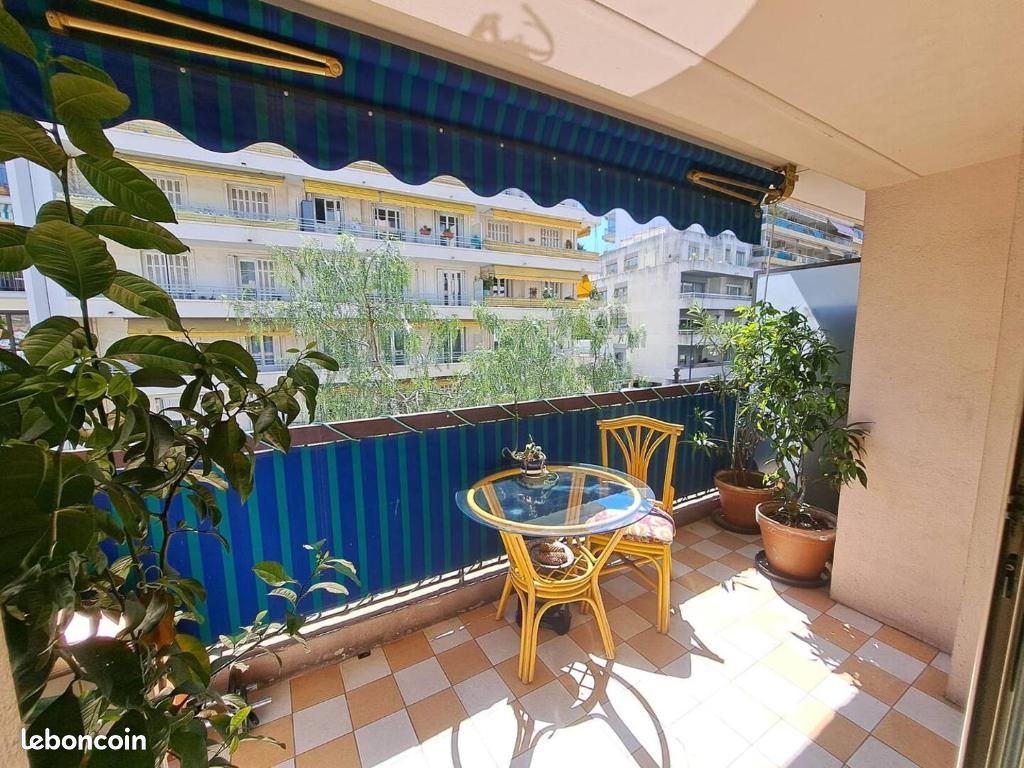 Appartement 2 pièces 58 m² · à Antibes · 58 m² · 990 €/mois