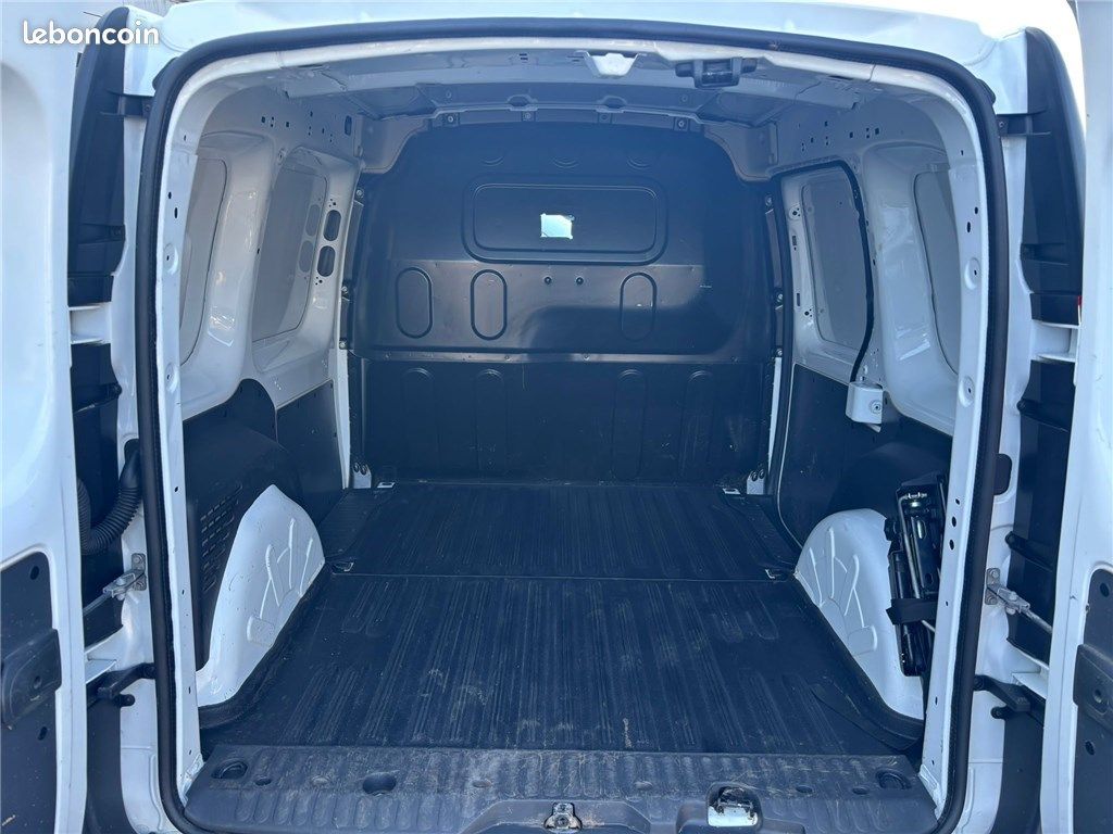 Renault Kangoo BLUE DCI 95 Business (image 5)