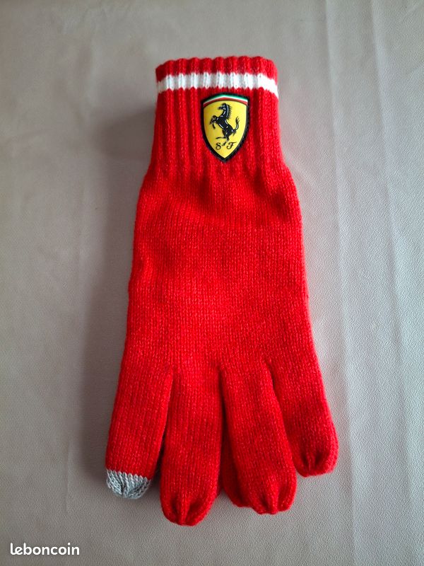 Gants Ferrari neufs avec étiquette taille unique (image 4)