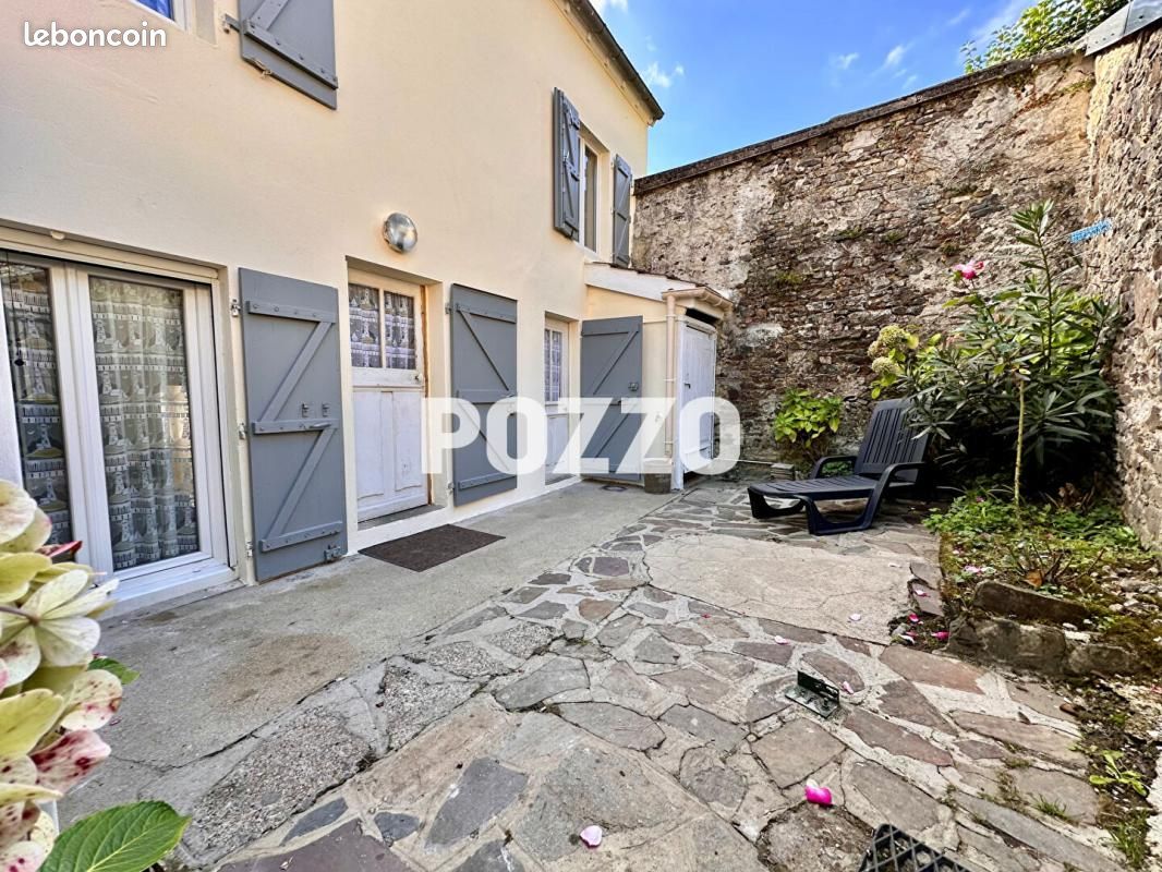 Maison 6 pièces 99 m² · à Saint-Jean-le-Thomas · 99 m² · 175 000 €