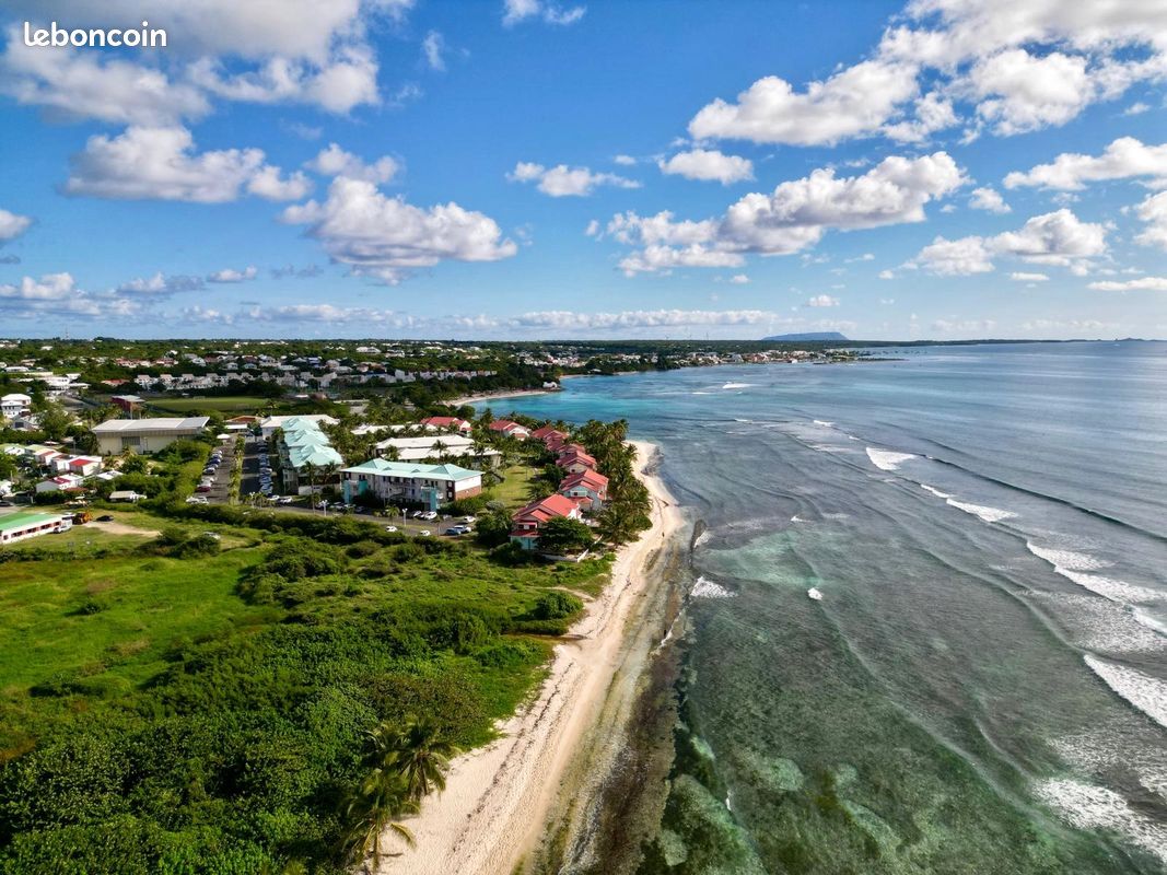 Appartement Courbaril Charmant et spacieux T3 en bord de mer accès direct plage (image 18)