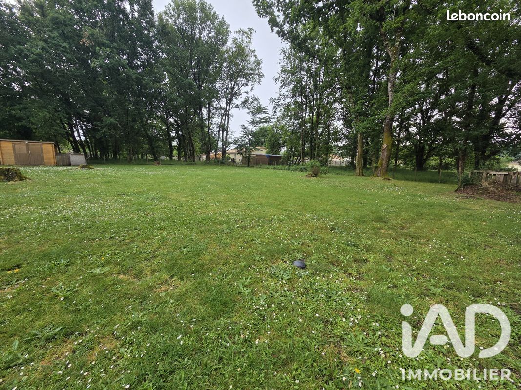 Terrain 752 m² · à Lesparre-Médoc · 752 m² · 50 000 €