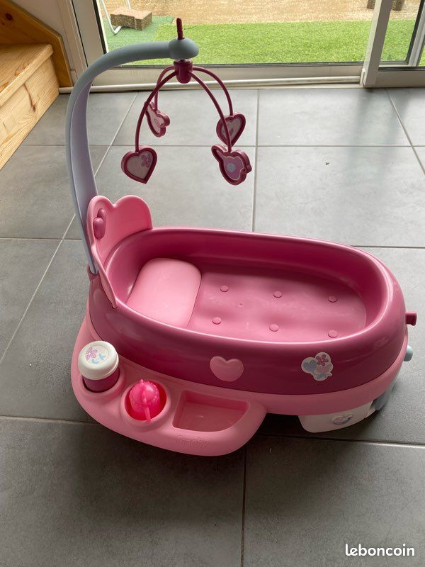 Une baignoire ancienne de poupée - Collection