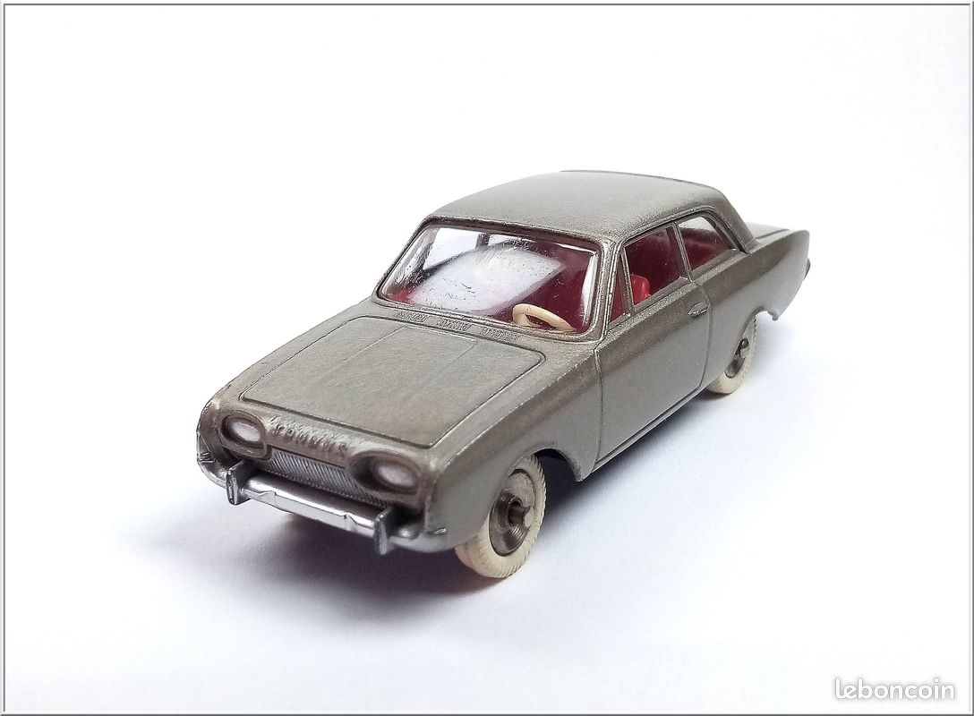 Dinky Toys Ford Taunus 12M Rouge Brique 1/43 – France, Métal
