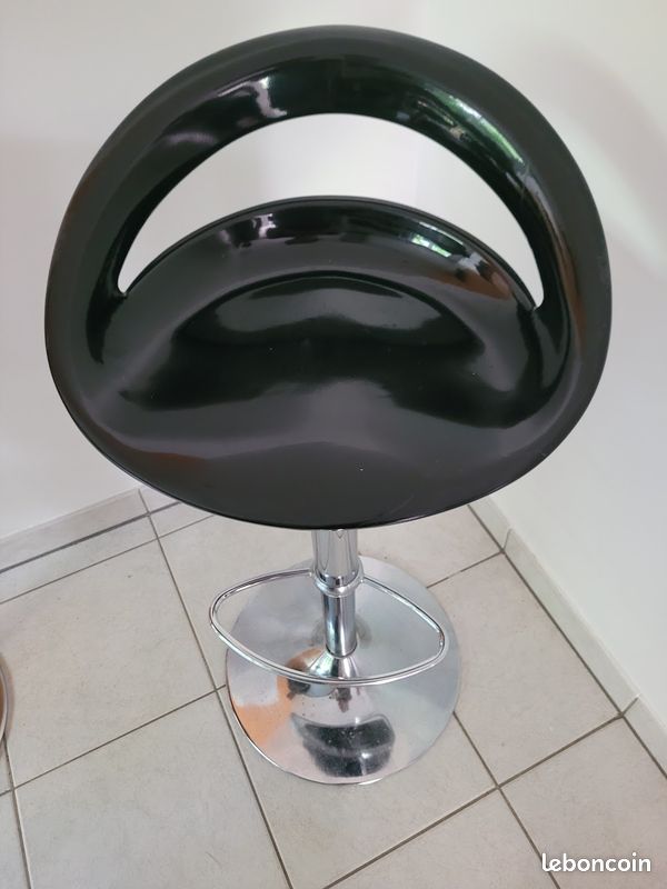 Tabouret de bar design noir réglable – Bon état de fonctionnement (image 3)