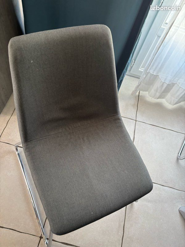 Chaises (image 1)